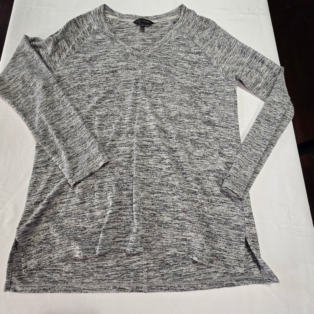 Banana Republic Womens Medium Grey Space Dye V-Neck Raglan Long Sleeve Knit Top
